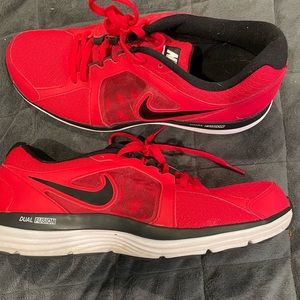 Nike Dual Fusion- size 9.5